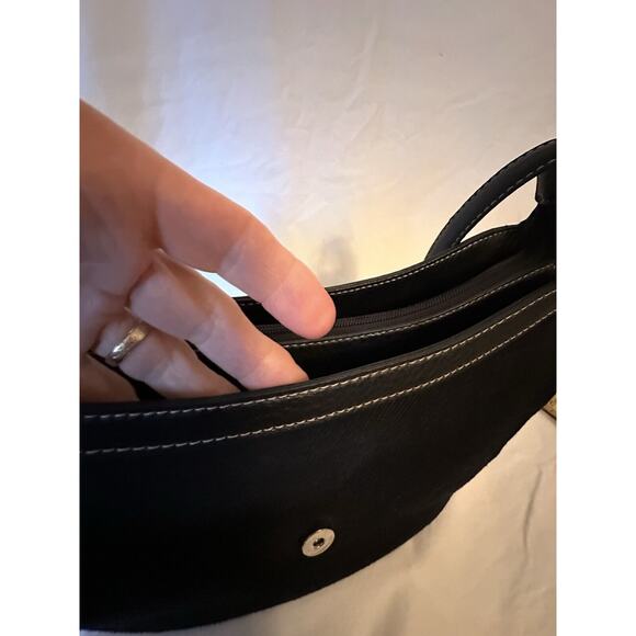 Vintage Etienne Aigner Black Purse - Picture 5 of 13